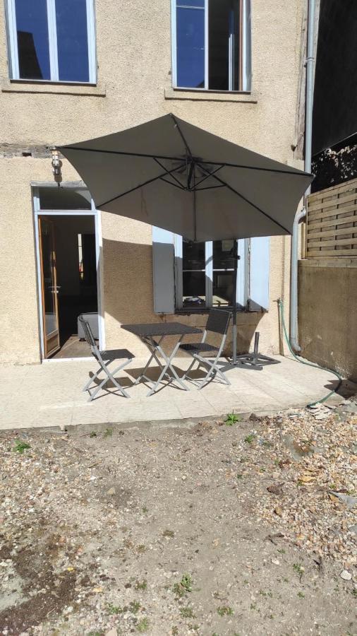 Aubigny Sur Nere Aparthotel Buitenkant foto